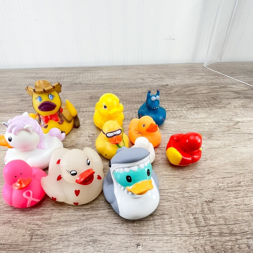 Lot of Rubber Duckies Baby Ducks Various Styles and Colors lot - Picture 10 of 11